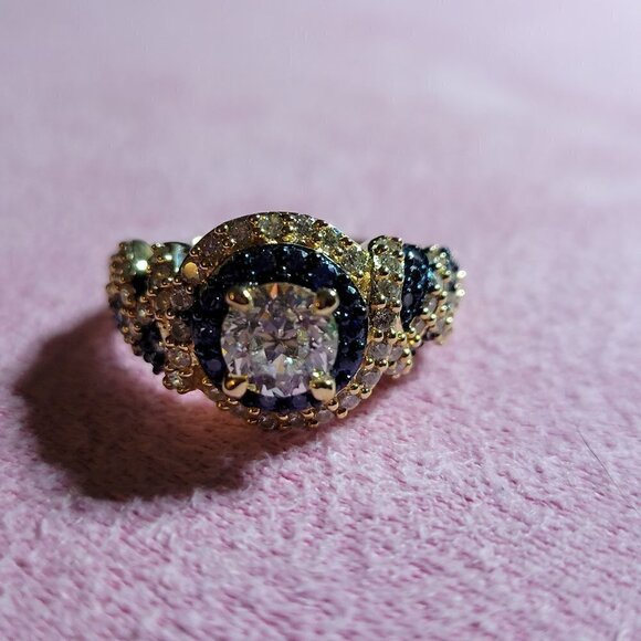 Bella Luce Lab Sapphire and Diamond Simulant Ring - Picture 4 of 7